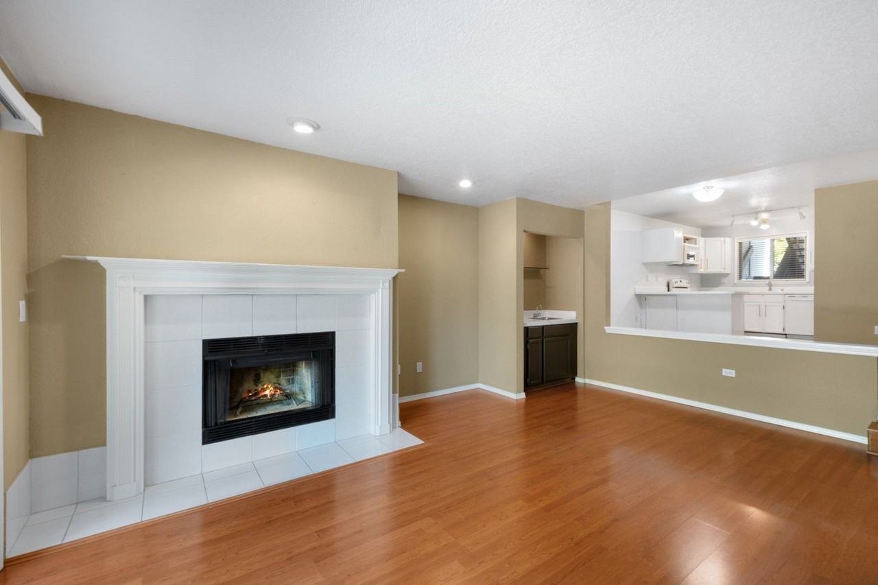 4202 Factoria Blvd Se #D1 - Photo 4 of 20