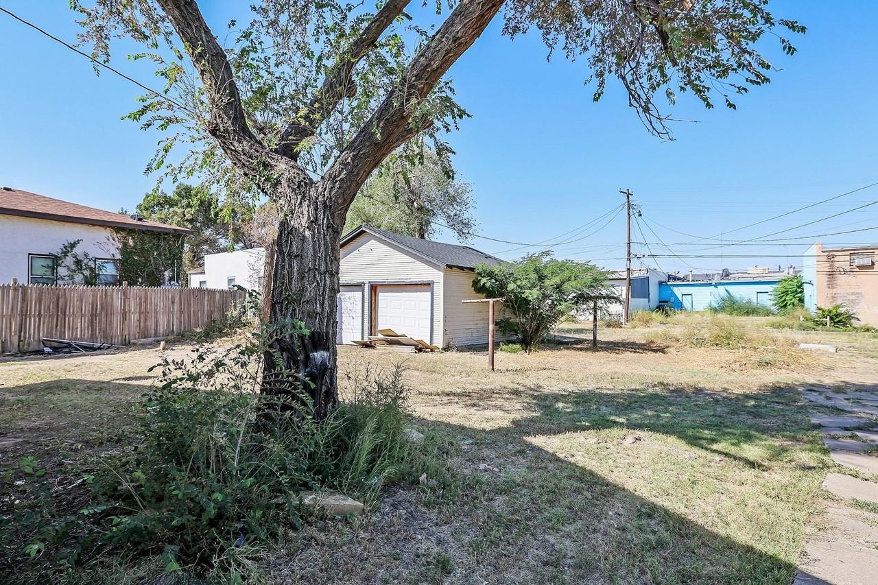 1506 Sw 11th Ave #B - Photo 2 of 10