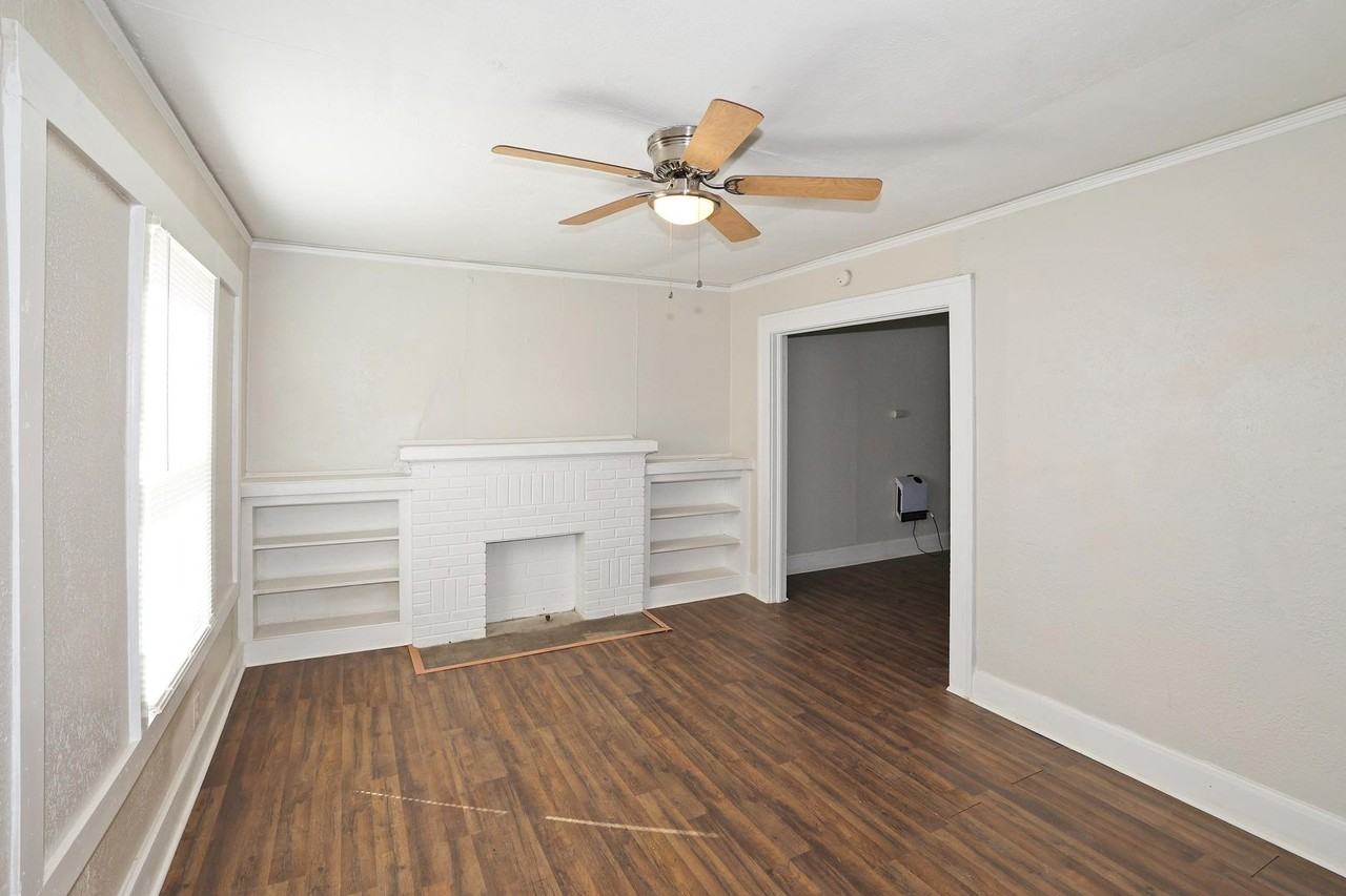 1506 Sw 11th Ave #B - Photo 3 of 10