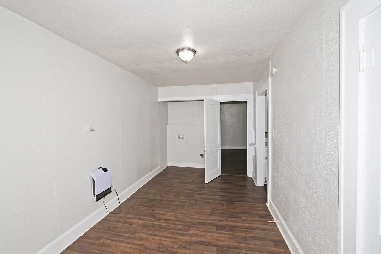 1506 Sw 11th Ave #B - Photo 5 of 10