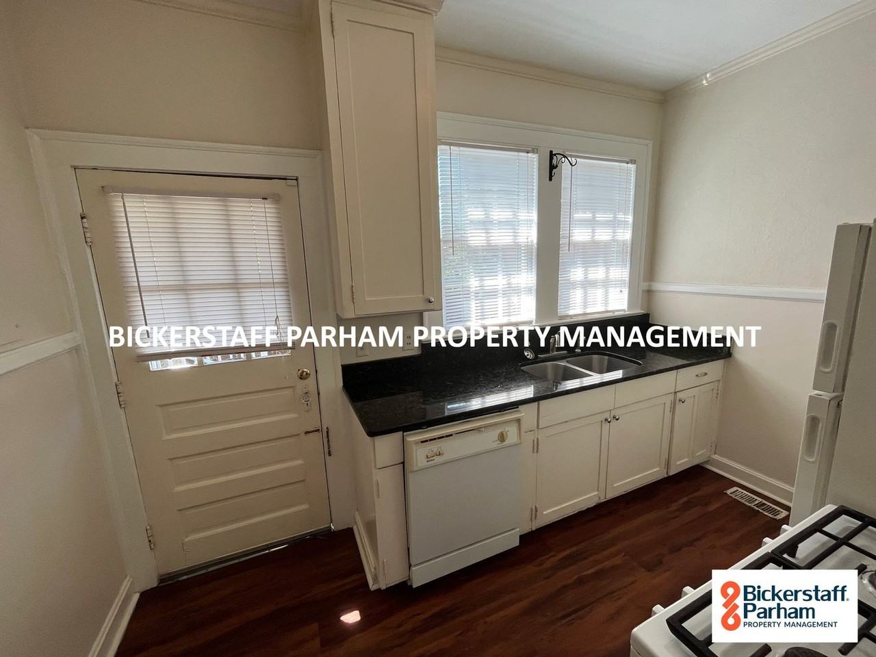 923 Cooper Ave - Photo 5 of 12