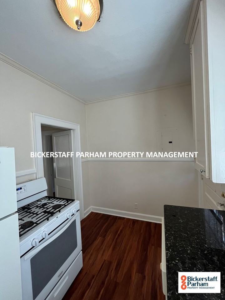 923 Cooper Ave - Photo 6 of 12