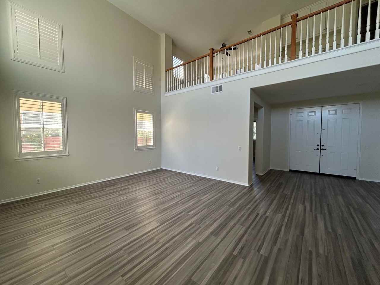 45260 Saint Tisbury St - Photo 3 of 17