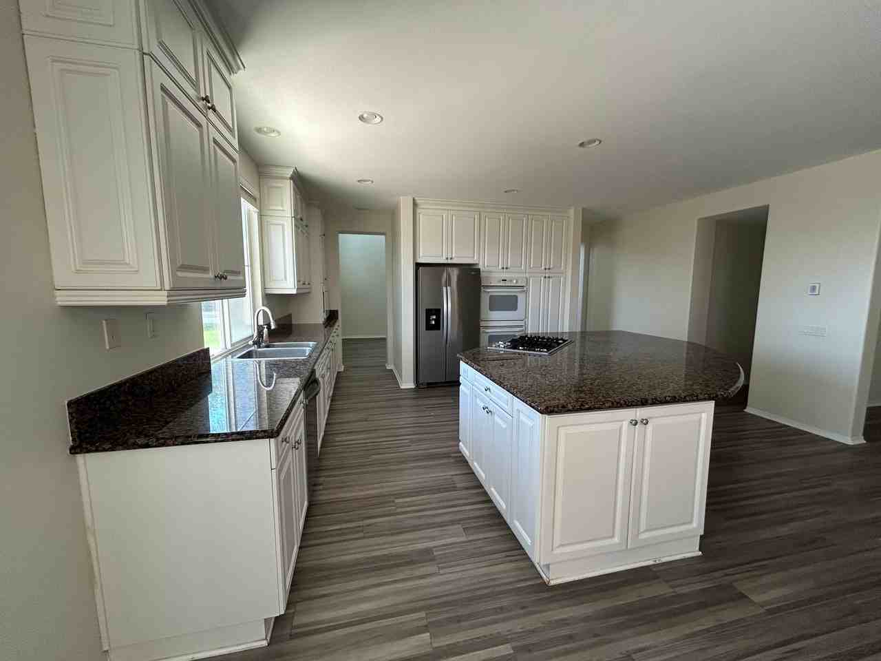 45260 Saint Tisbury St - Photo 7 of 17