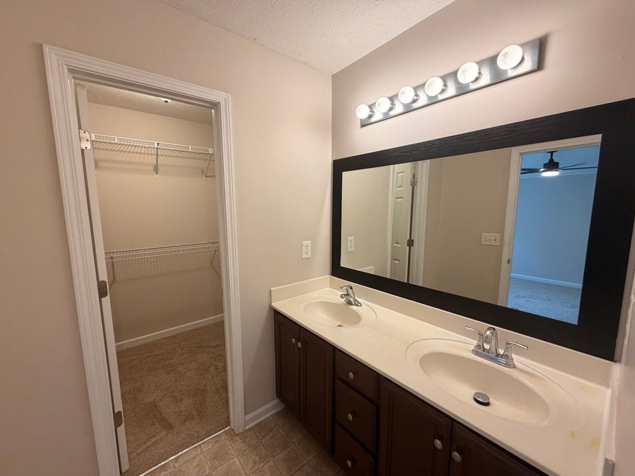 217 Neal Ave - Photo 5 of 22