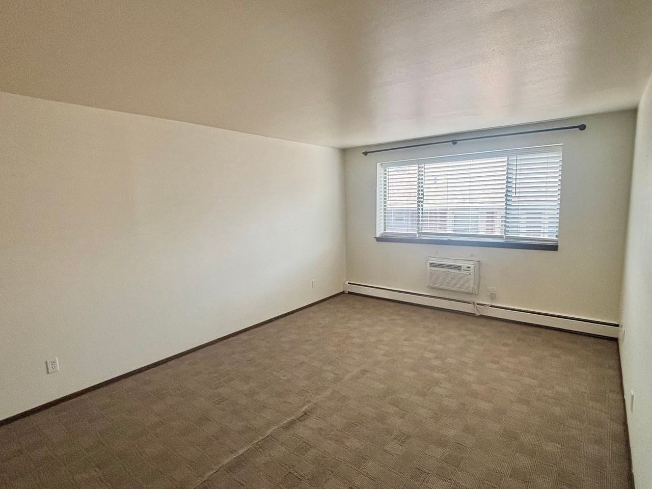 2630 Murray - Photo 2 of 18