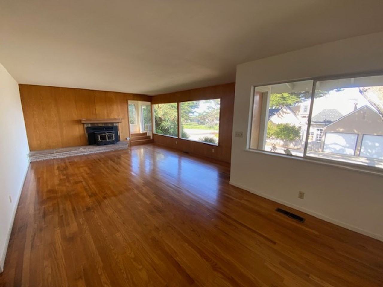 1051 Shell Ave - Photo 3 of 35