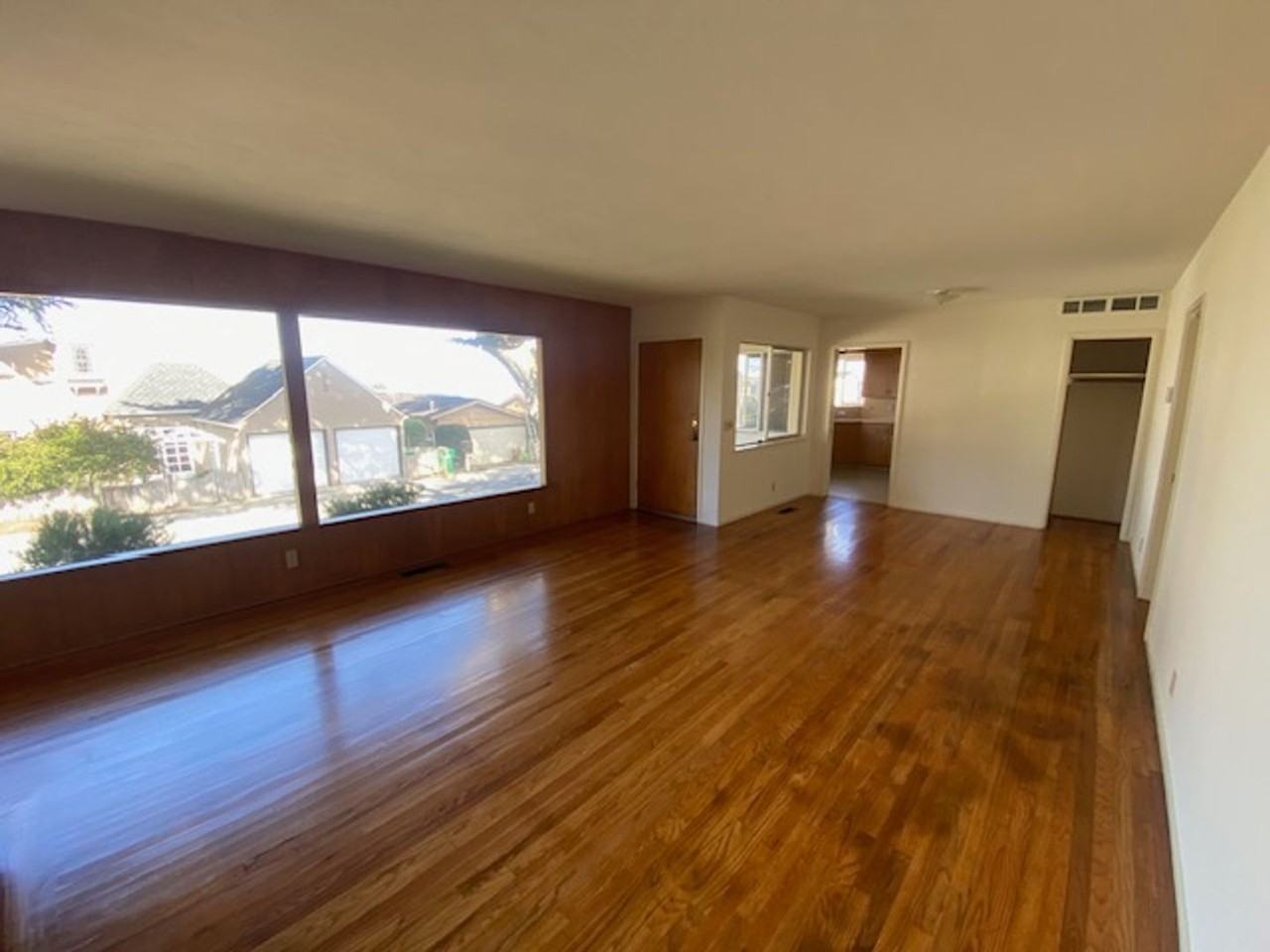 1051 Shell Ave - Photo 4 of 35