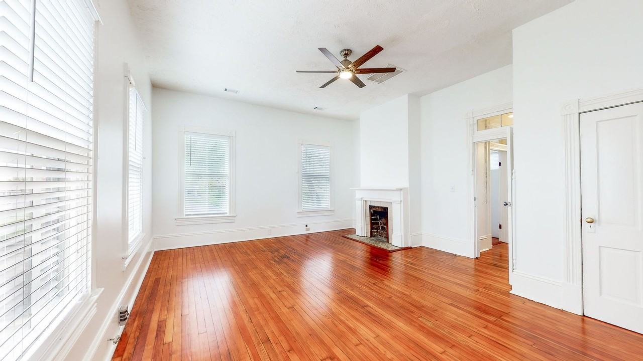 2 Bedroom 1 Bathroom Starland - Photo 6 of 30