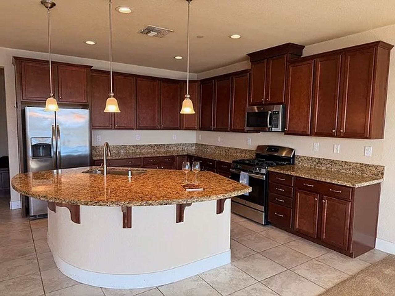 17978 Silver Springs Way - Photo 4 of 12