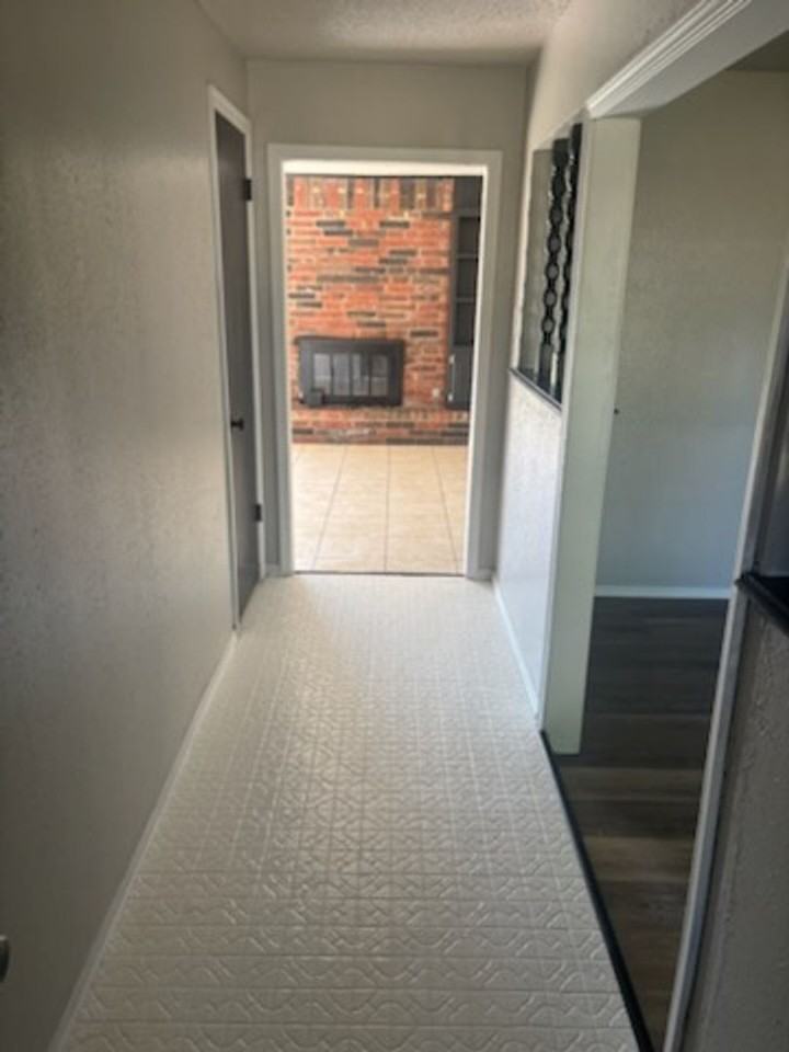 1613 Nw 81st St - Photo 2 of 14
