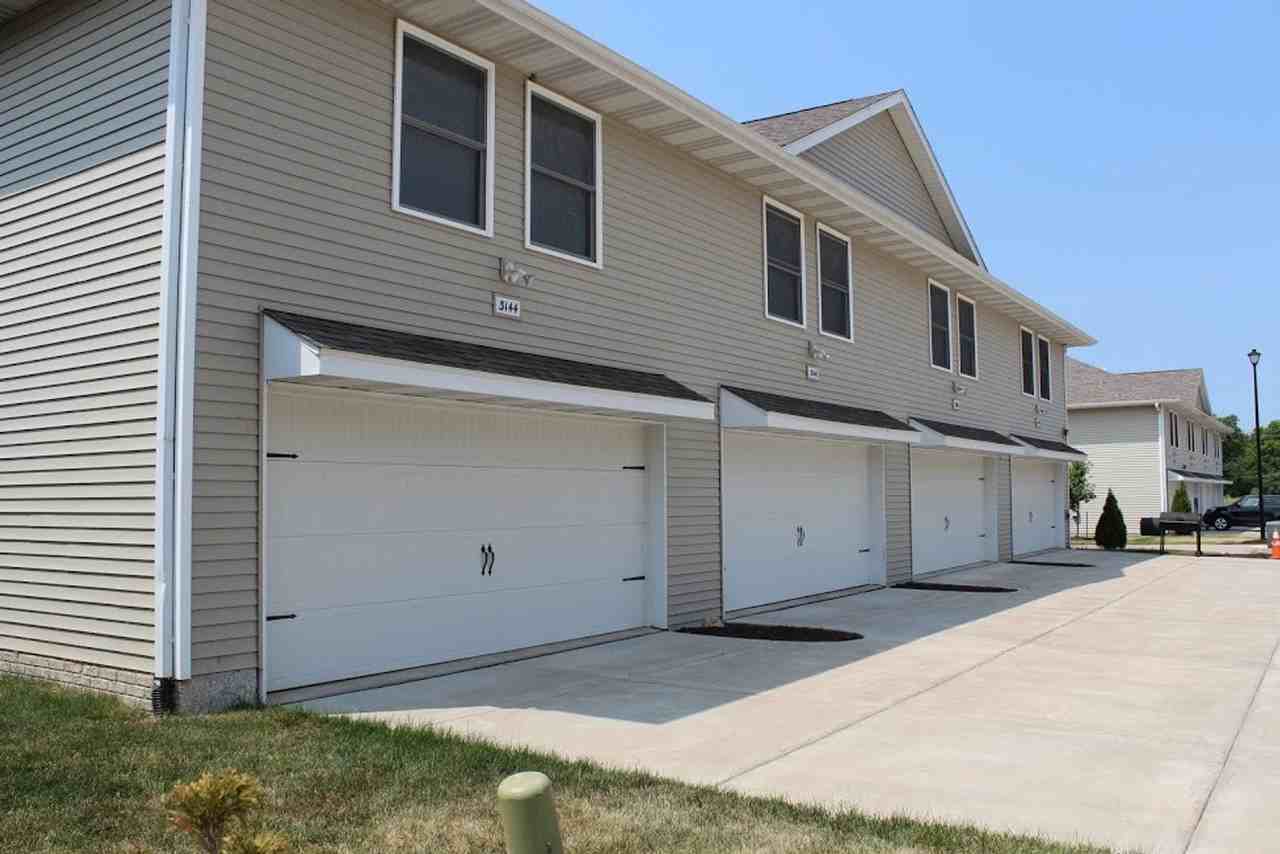 4678 Harmony Ln - Photo 5 of 27