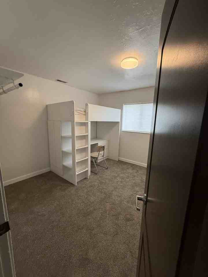 420 E Mill Rd Rm 1 - Photo 7 of 15