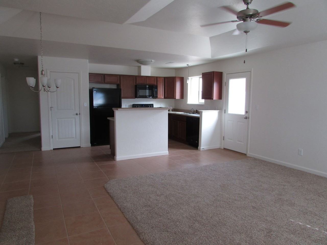 2456 Hannah Ln - Photo 2 of 23