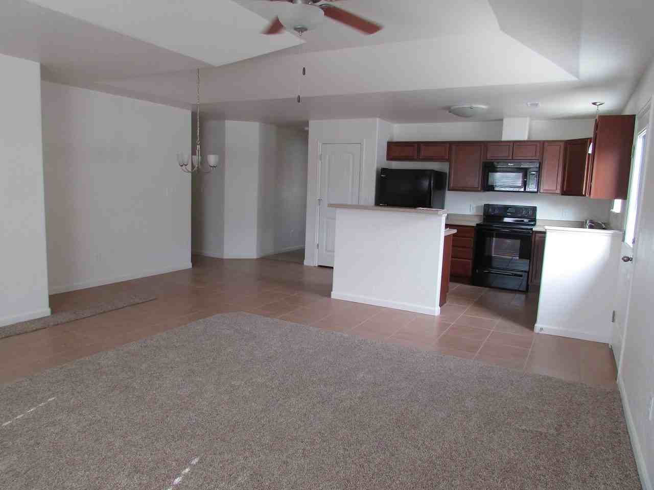 2456 Hannah Ln - Photo 3 of 23