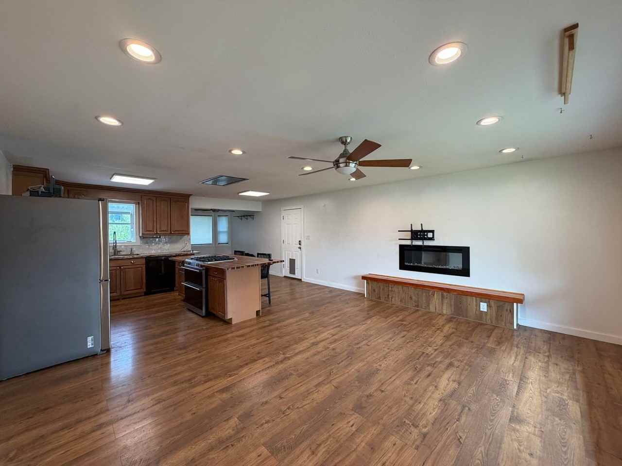 6237 E 21st Ave - Photo 2 of 22