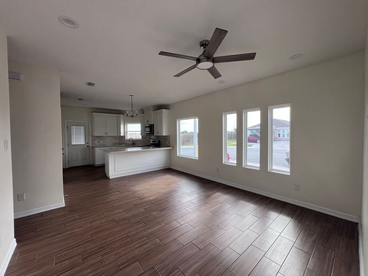 1025 N Clarence Ave #A - Photo 2 of 16