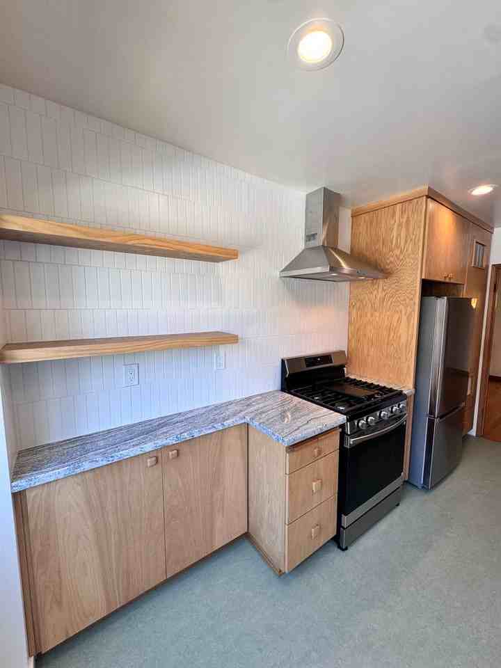 4531 E Shaw St - Photo 7 of 24