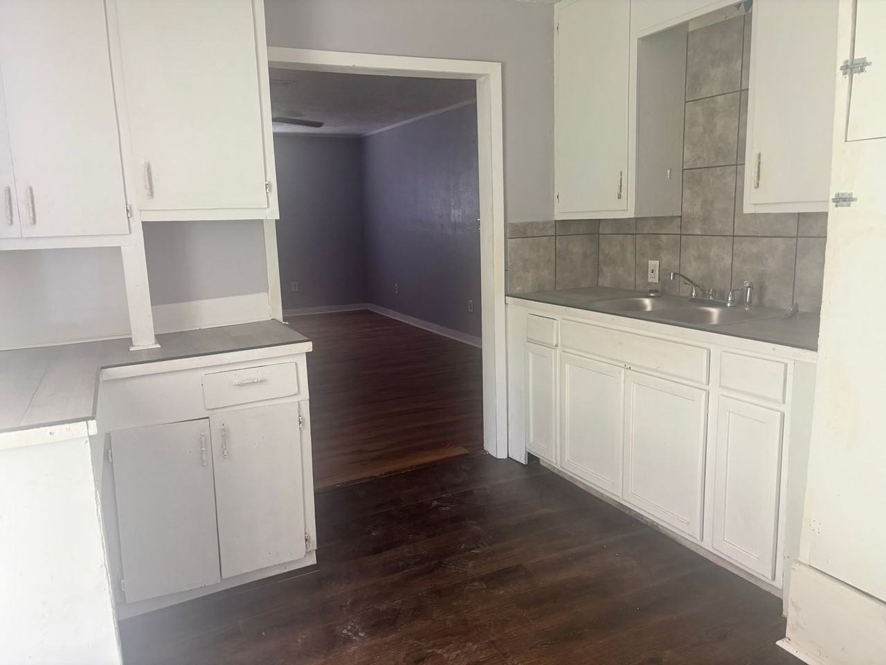 2829 Comfort St - Photo 3 of 5