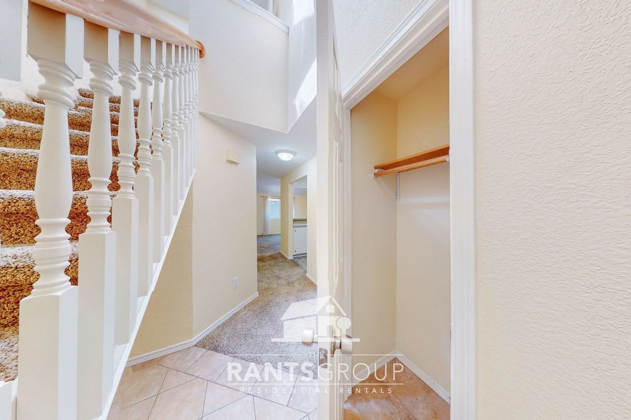 220 Israel Rd Sw - Photo 5 of 22