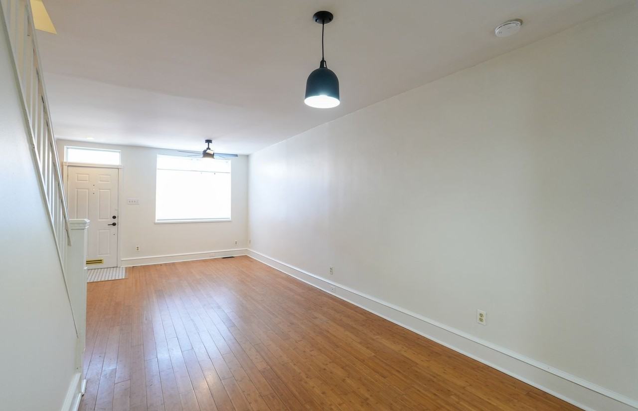 1631 S Clarion St - Photo 5 of 22