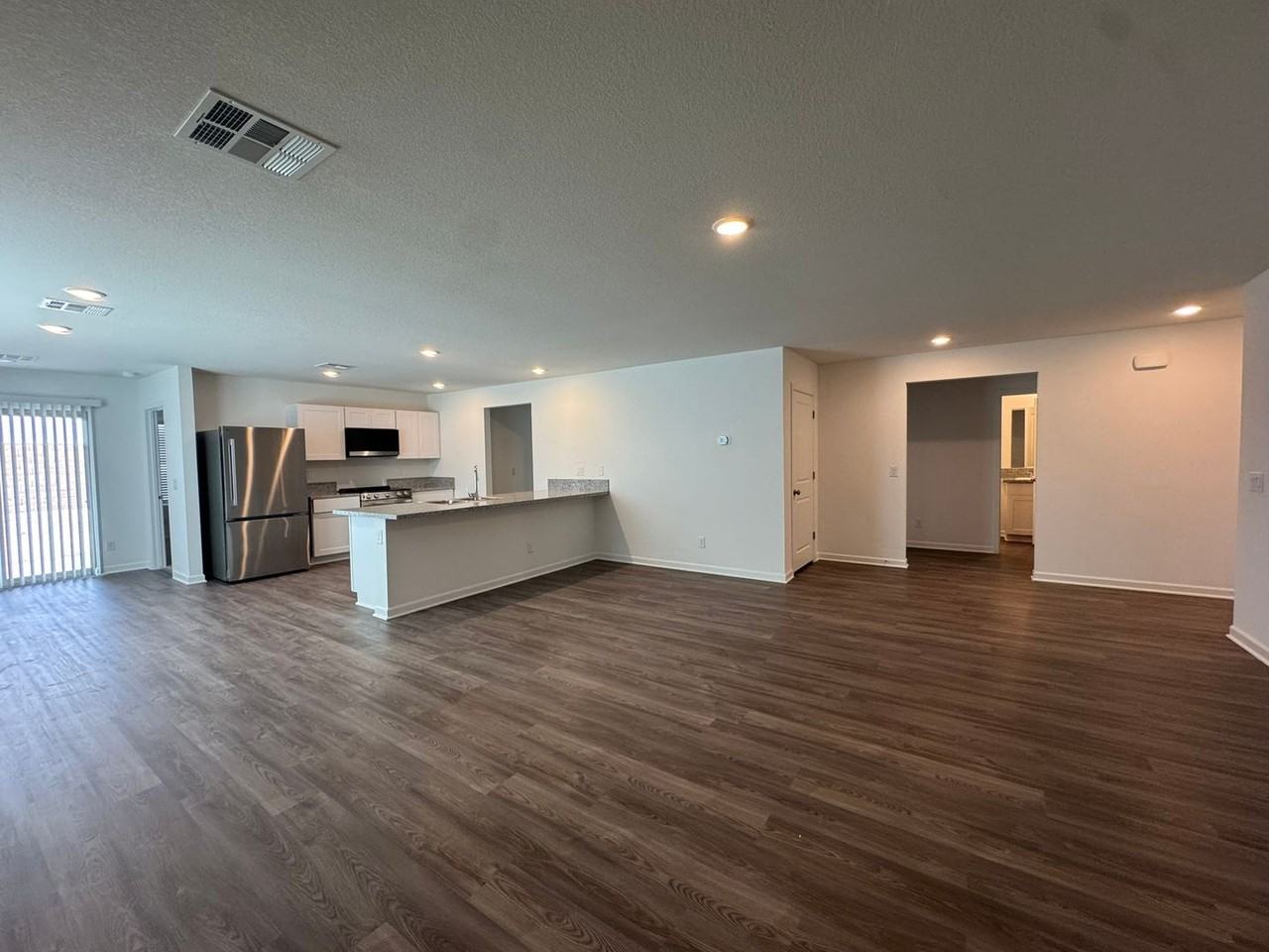 2800 Steamship Dr - Photo 5 of 33