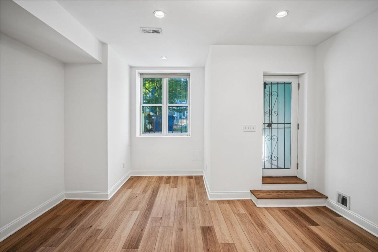 1317 Harvard St Nw #1 - Photo 3 of 22