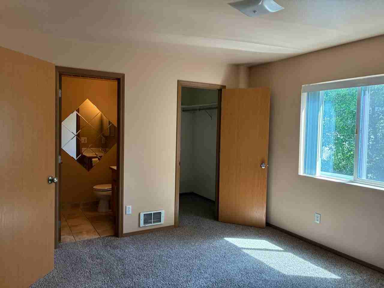 2600 Arbor St - Photo 6 of 7