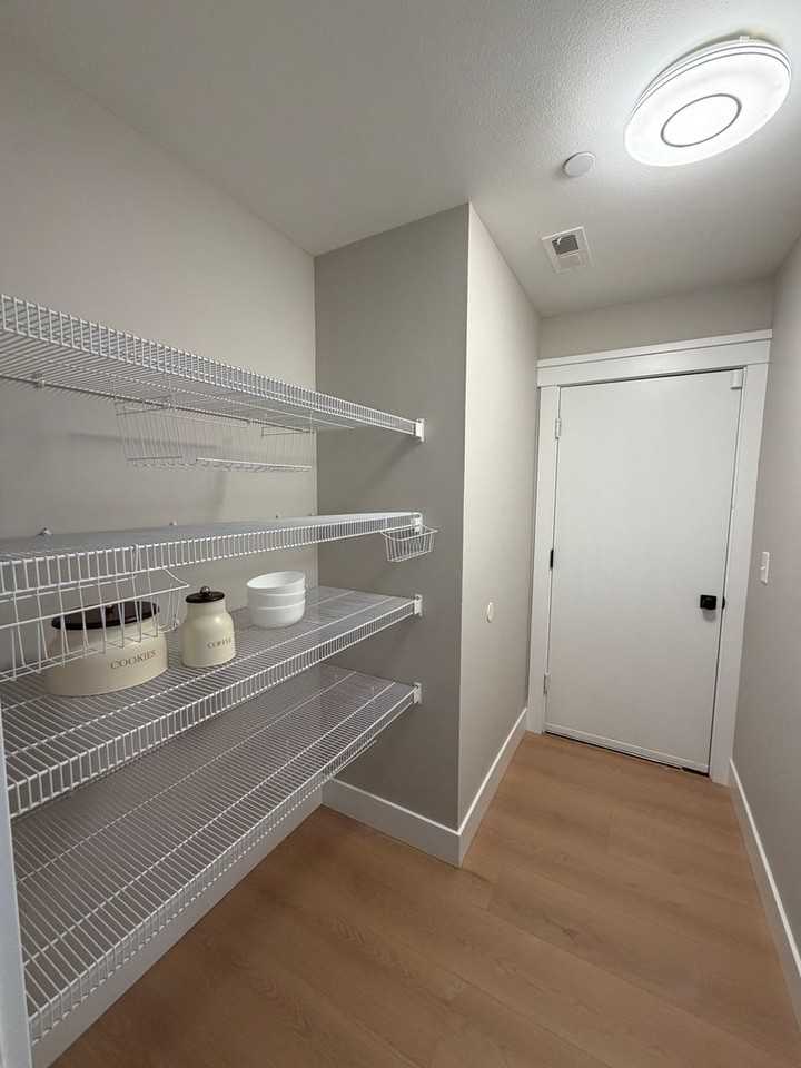 3487 Peterson St - Photo 5 of 18