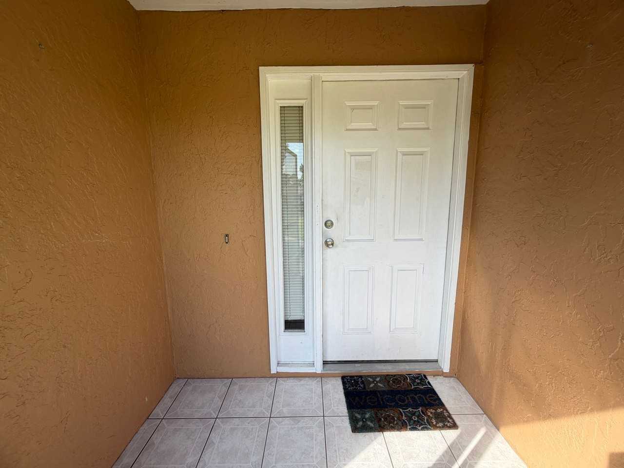 608 Antelope Ln - Photo 2 of 12