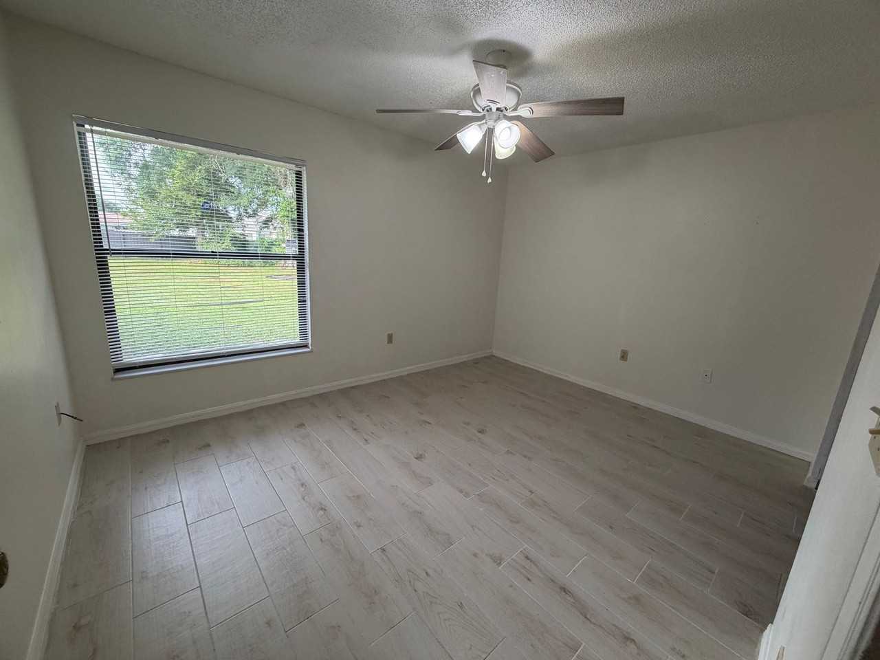 608 Antelope Ln - Photo 4 of 12
