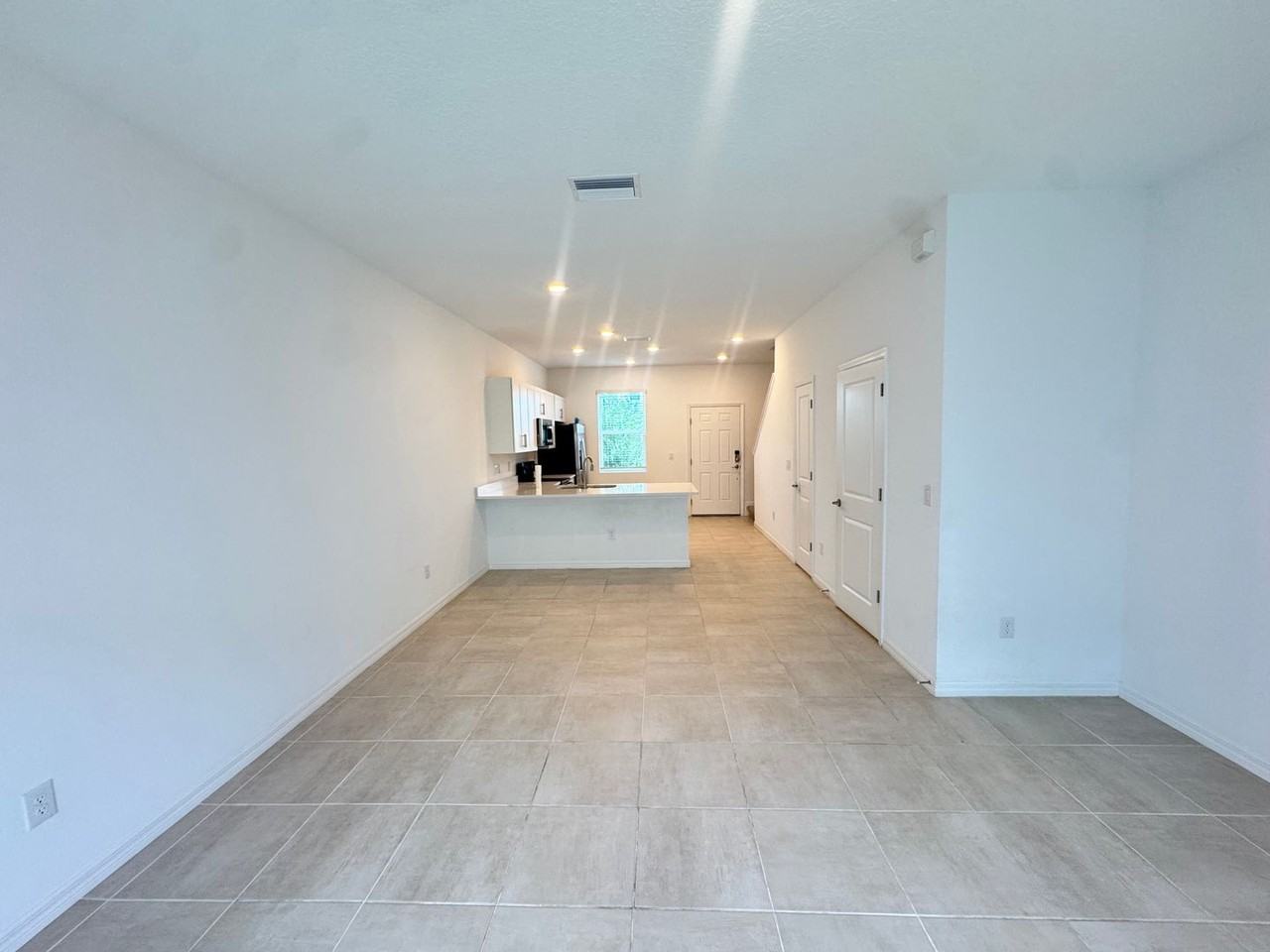 8528 Daybreak St - Photo 6 of 29