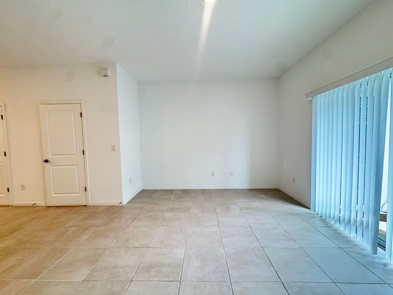 8528 Daybreak St - Photo 7 of 29