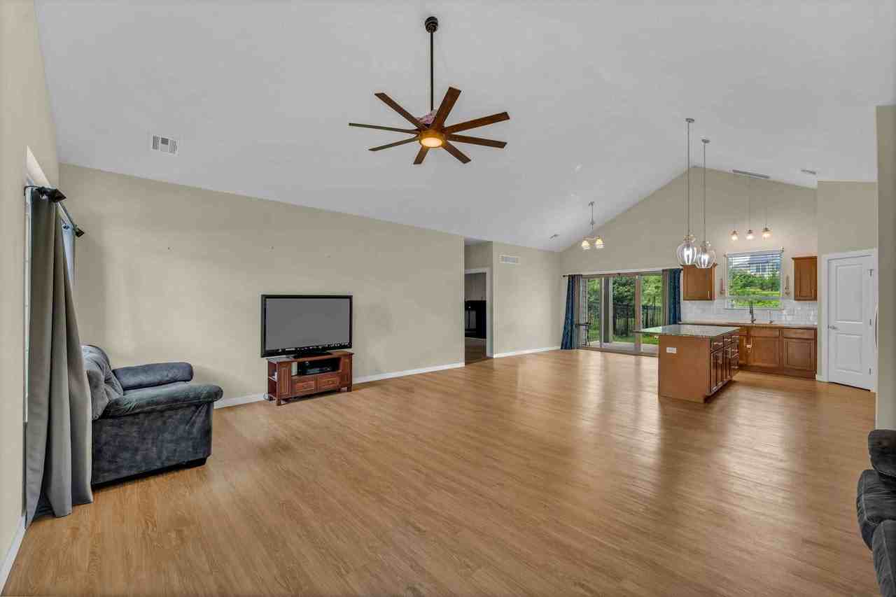 3327 Merced Dr - Photo 6 of 32