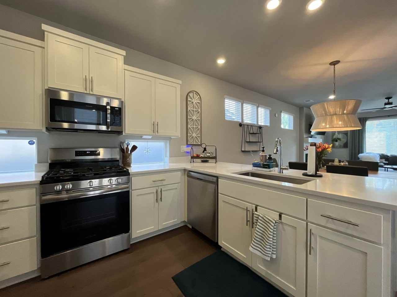 7033 Se Benedict St - Photo 6 of 48