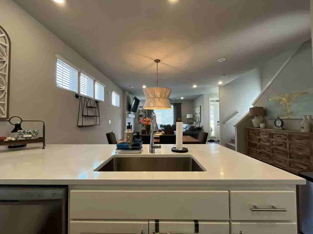 7033 Se Benedict St - Photo 7 of 48