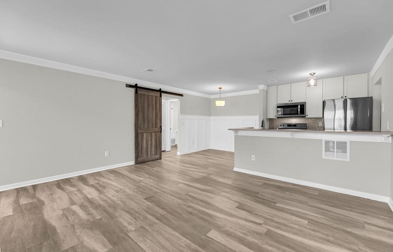 266 Alexandra Dr #11 - Photo 6 of 25
