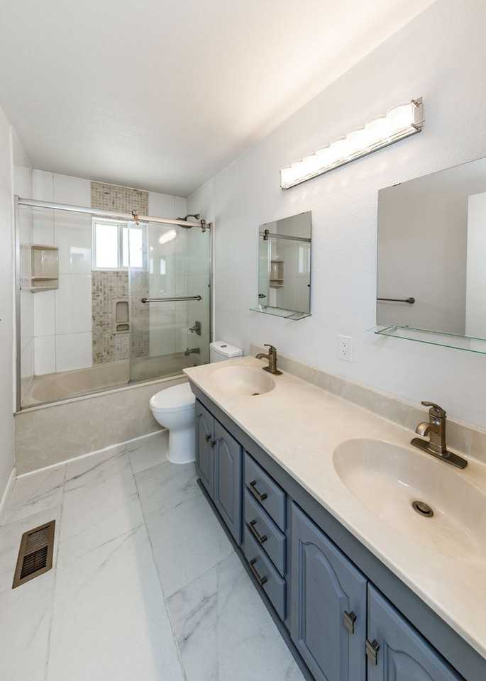 129 Ely St - Photo 4 of 50
