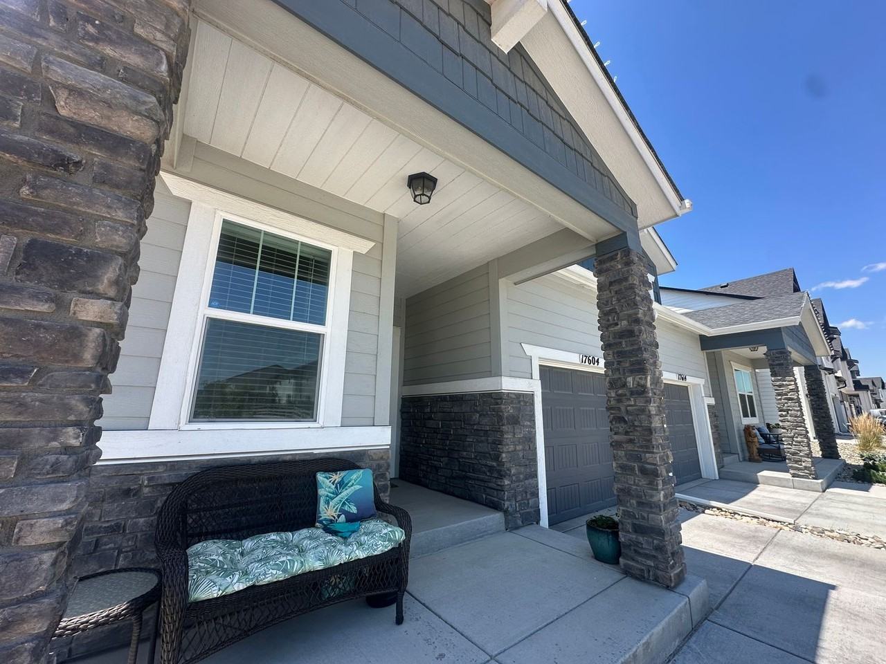 17604 Brass Buckle Way - Photo 2 of 18