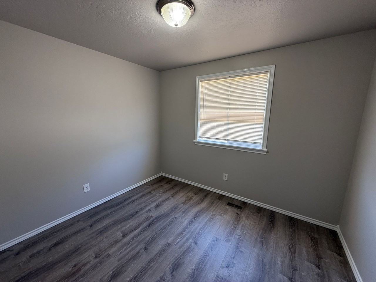 10812 Saffron Dr - Photo 7 of 18