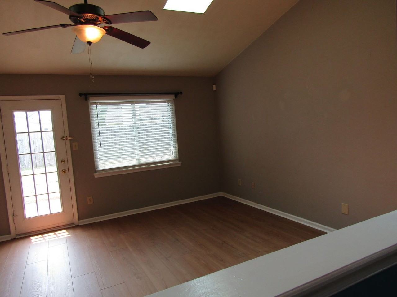1884 Eunice Ct - Photo 6 of 31