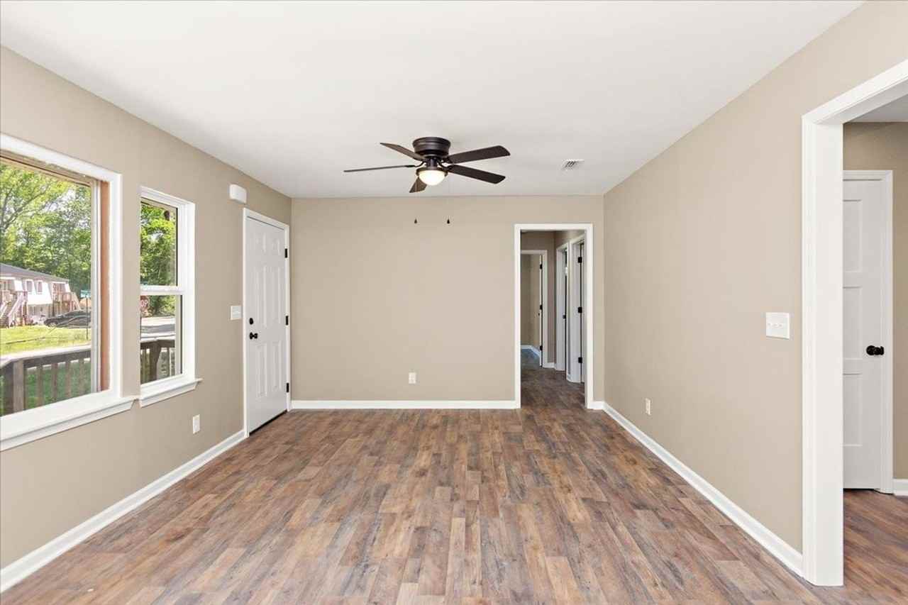 309 Rickenbacker Dr - Photo 6 of 19