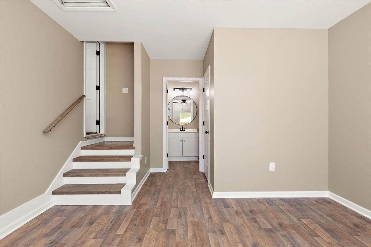 309 Rickenbacker Dr - Photo 7 of 19