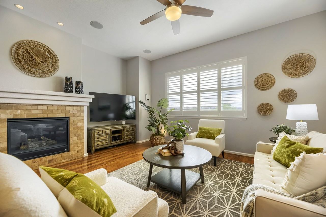 15625 Carob Cir - Photo 5 of 39