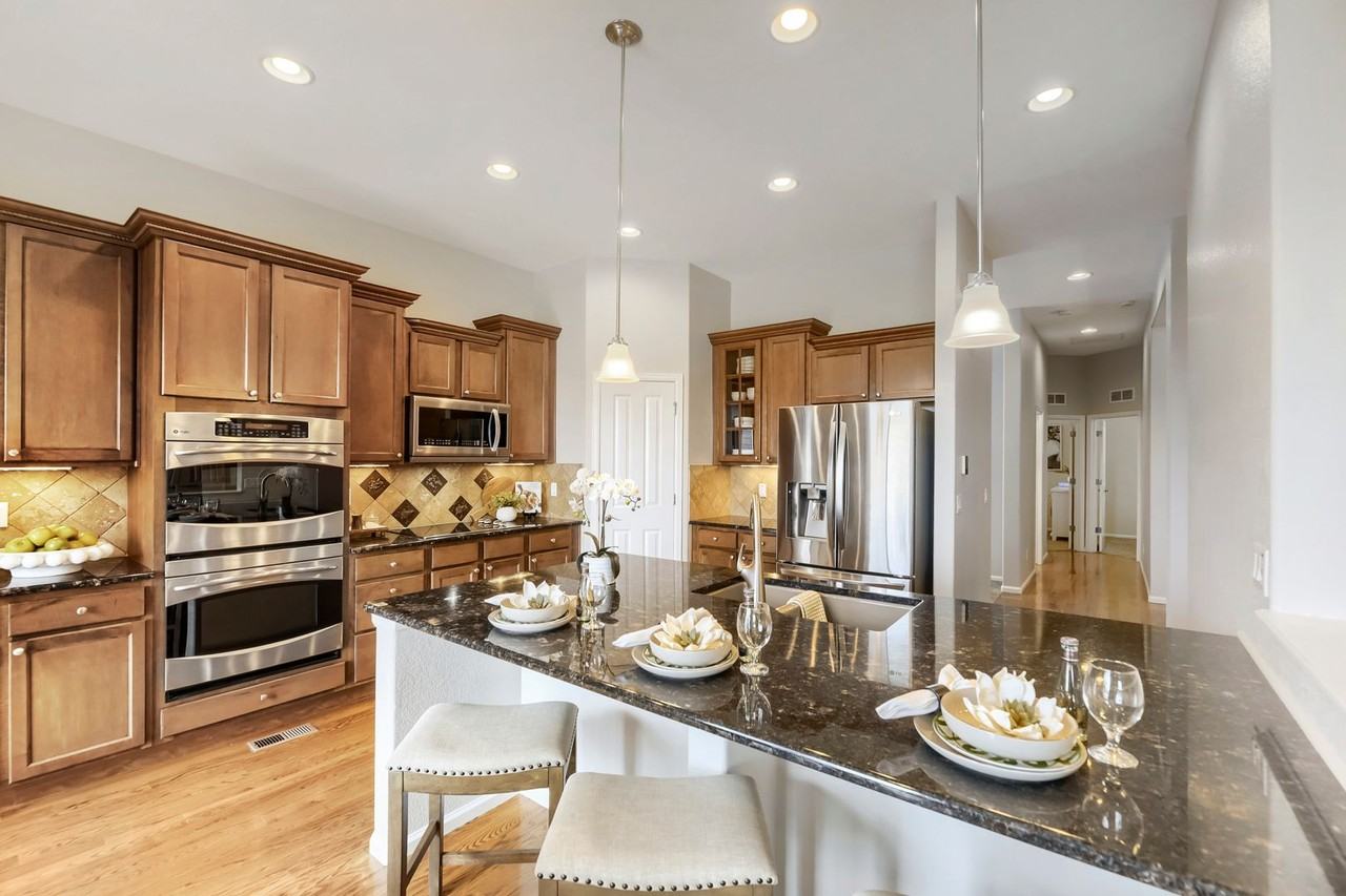 15625 Carob Cir - Photo 7 of 39