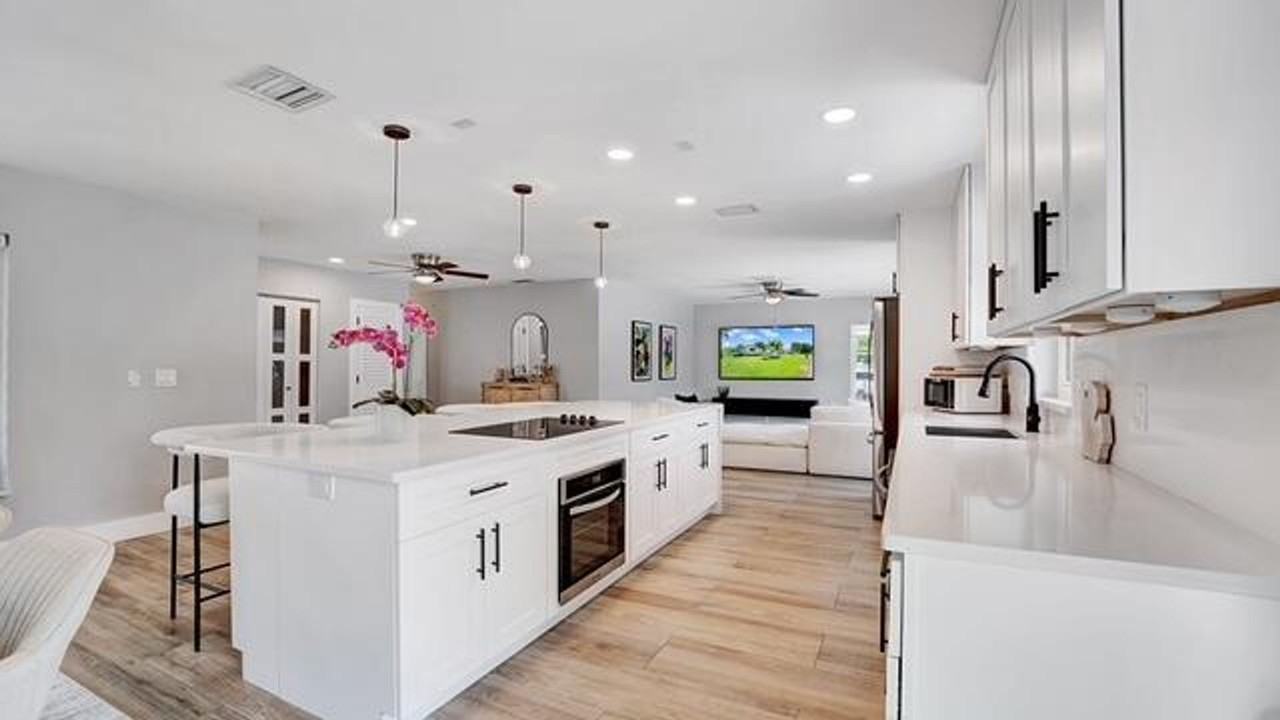 722 Sw 28th Ave - Photo 5 of 19