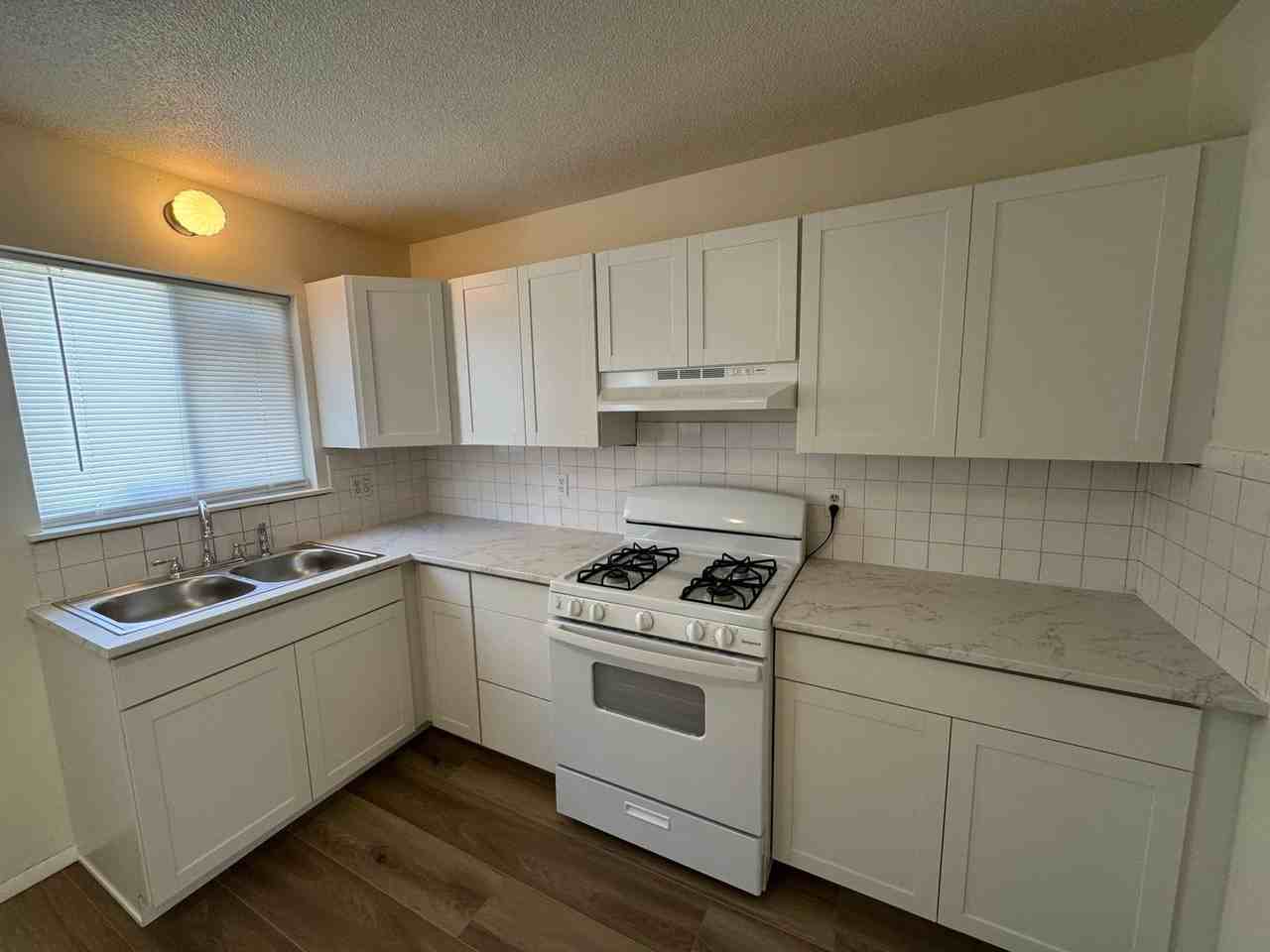 333 Park Ave #17 - Photo 3 of 8