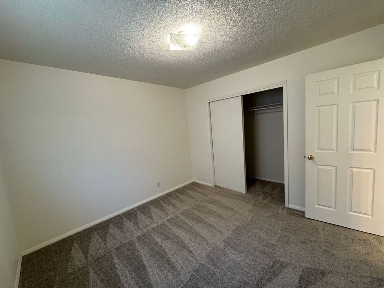 333 Park Ave #17 - Photo 6 of 8