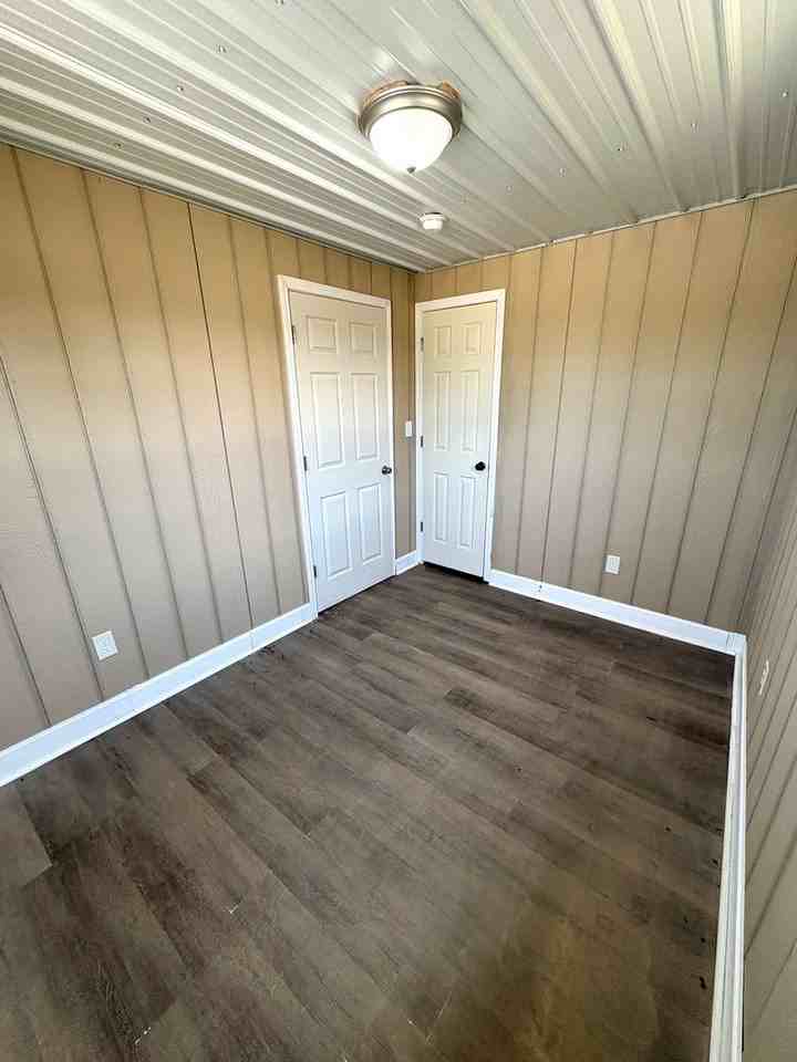 411 Mammoth Cave St - Photo 5 of 11