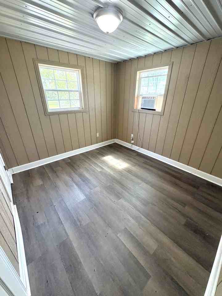 411 Mammoth Cave St - Photo 7 of 11